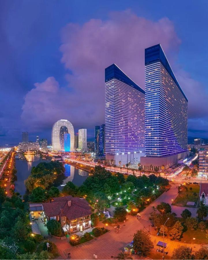Orbi City Batoumi Extérieur photo